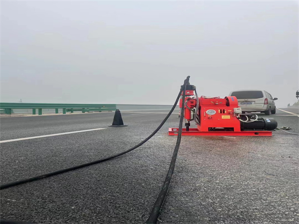 东安马路路基路面开裂下沉注浆加固灌浆